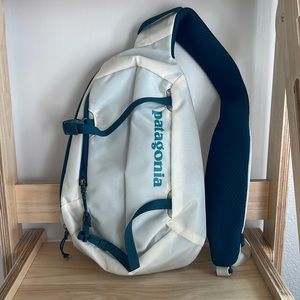 Patagonia Atom 8L white/teal
